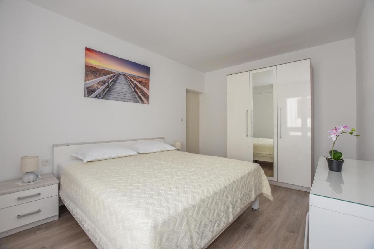 Apartmani Andreja Pag Town Luaran gambar